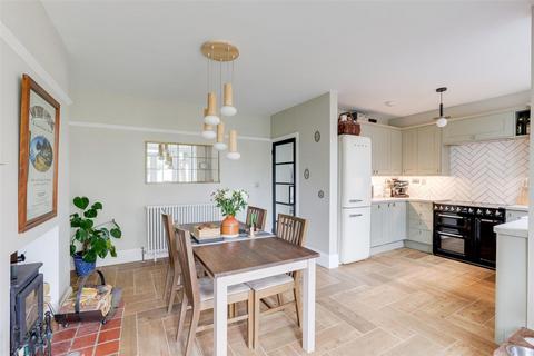 3 bedroom semi-detached house for sale, Sandy Lane, Nottingham NG15