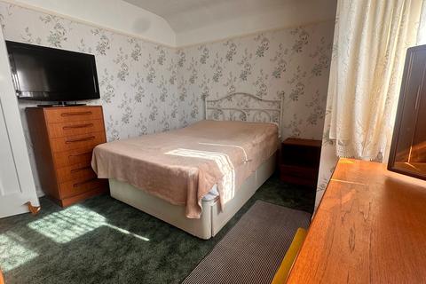 undefined, Kingston Avenue, Feltham, TW14