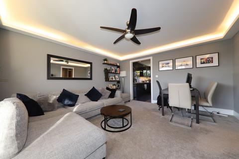 2 bedroom apartment to rent, Colne Mead, Rickmansworth WD3