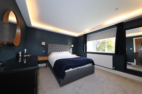 2 bedroom apartment to rent, Colne Mead, Rickmansworth WD3