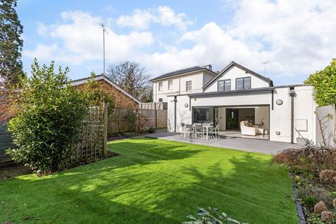 3 bedroom detached house for sale, Shurdington Road, Cheltenham GL53