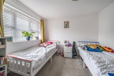 2 bedroom apartment for sale, Carter Court, Hook, Hampshire