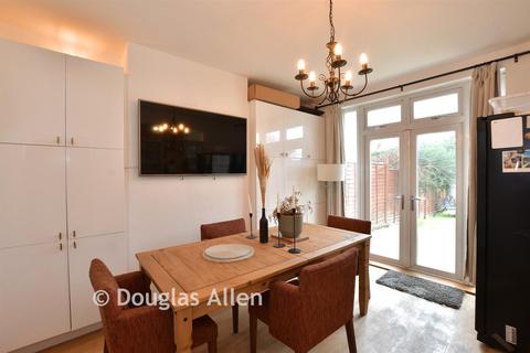 3 bedroom terraced house for sale, Frances Road, Chingford