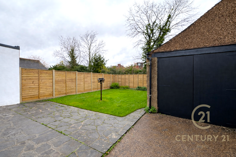 undefined, Glebe Gardens, NEW MALDEN KT3