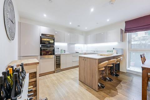 3 bedroom flat for sale, Cable Walk, Greenwich, London, SE10