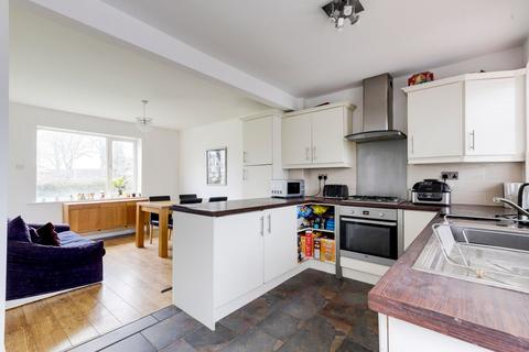 3 bedroom semi-detached house for sale, Central Avenue, Nottingham NG15