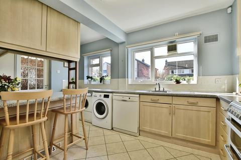 4 bedroom detached house for sale, Kempton Close, Stockport SK7