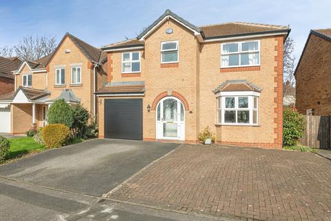 4 bedroom detached house for sale, St. Thomas Gardens, Huddersfield HD2