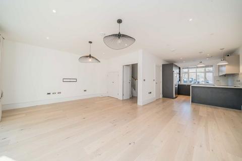 4 bedroom end of terrace house for sale, The Crescent, London SW19