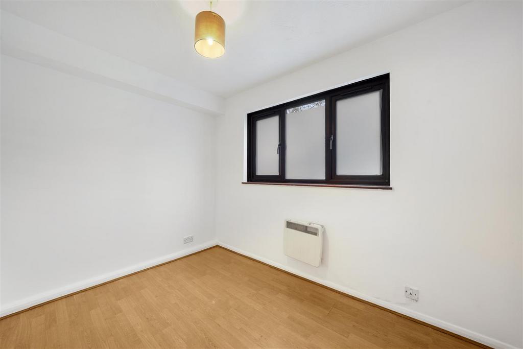 Flat 11, Castle Court - m3 B1 Yh Za Knkipj Oa NXWZ.jpg