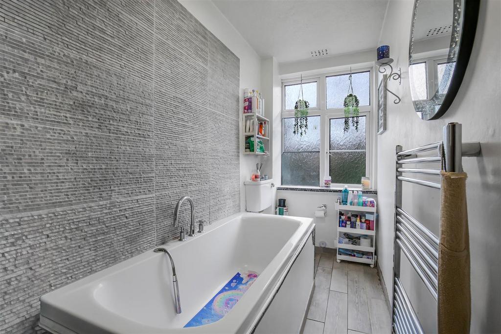 1637438156 - 37 Grosvenor Court, Brighton Road, SM
