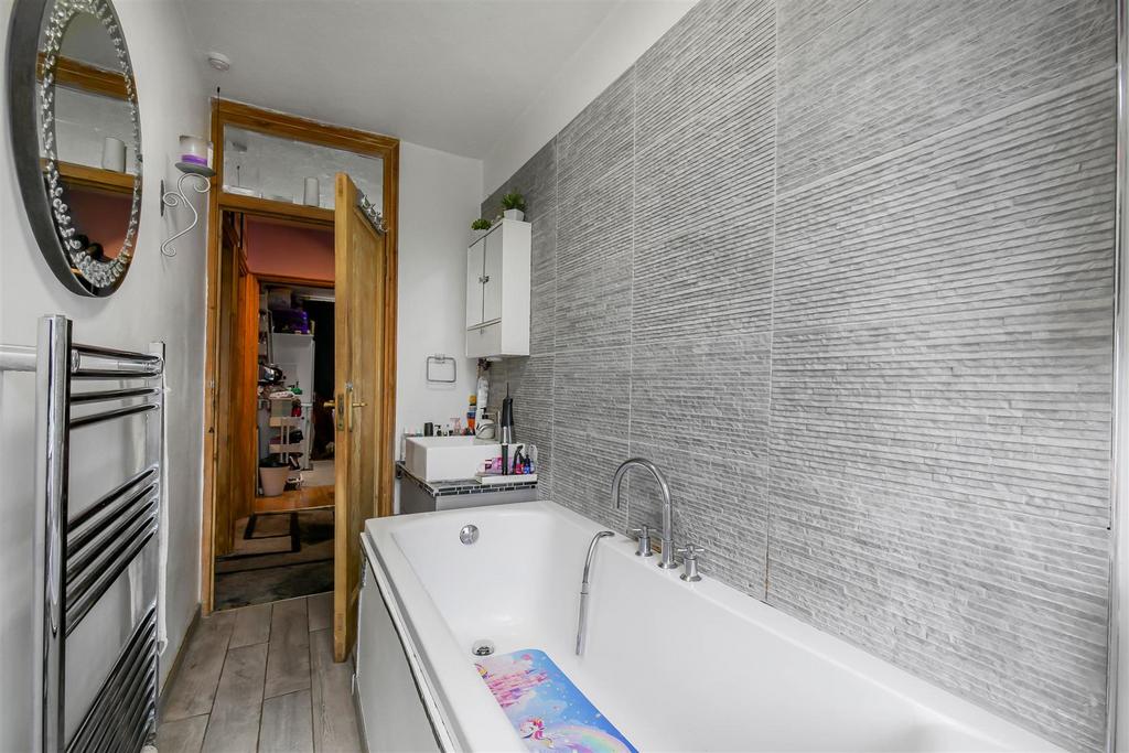 1637438156 - 37 Grosvenor Court, Brighton Road, SM