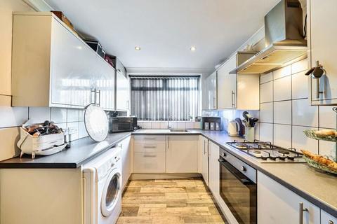 undefined, Trowbridge Road, Romford, RM3 8YW