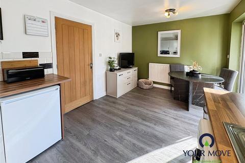 3 bedroom semi-detached house for sale, Pebblebrook Way, Warwickshire CV12