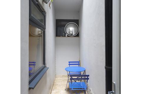 1 bedroom apartment for sale, 59 Clarence Mews, London E5