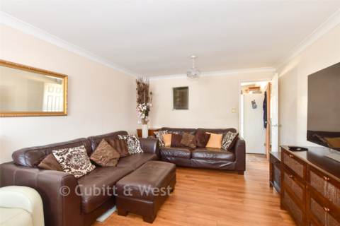3 bedroom end of terrace house for sale, Beachy Road, Crawley, West Sussex