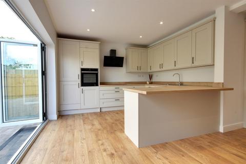 undefined, Tranby Avenue, Hessle HU13