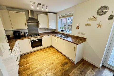 3 bedroom semi-detached house for sale, Willows End, Leicester LE7