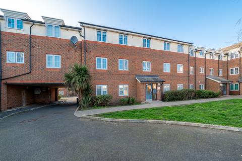 2 bedroom apartment to rent, Hemlock Close, London SW16