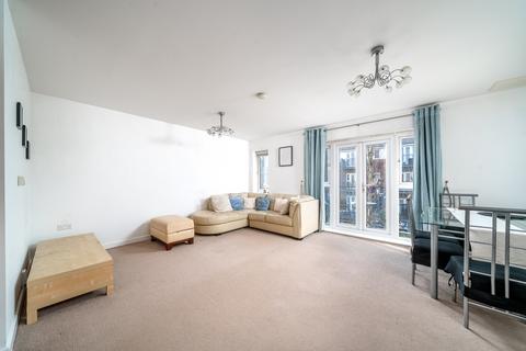 2 bedroom apartment to rent, Hemlock Close, London SW16