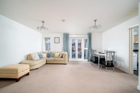 2 bedroom apartment to rent, Hemlock Close, London SW16