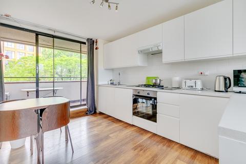 1 bedroom apartment to rent, Falcon Point, Bankside, SE1