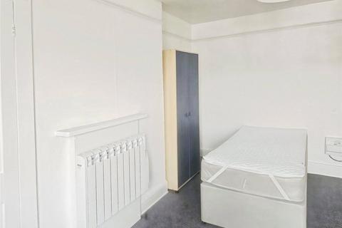 1 bedroom property to rent, Ashburton Road, Hampshire PO5