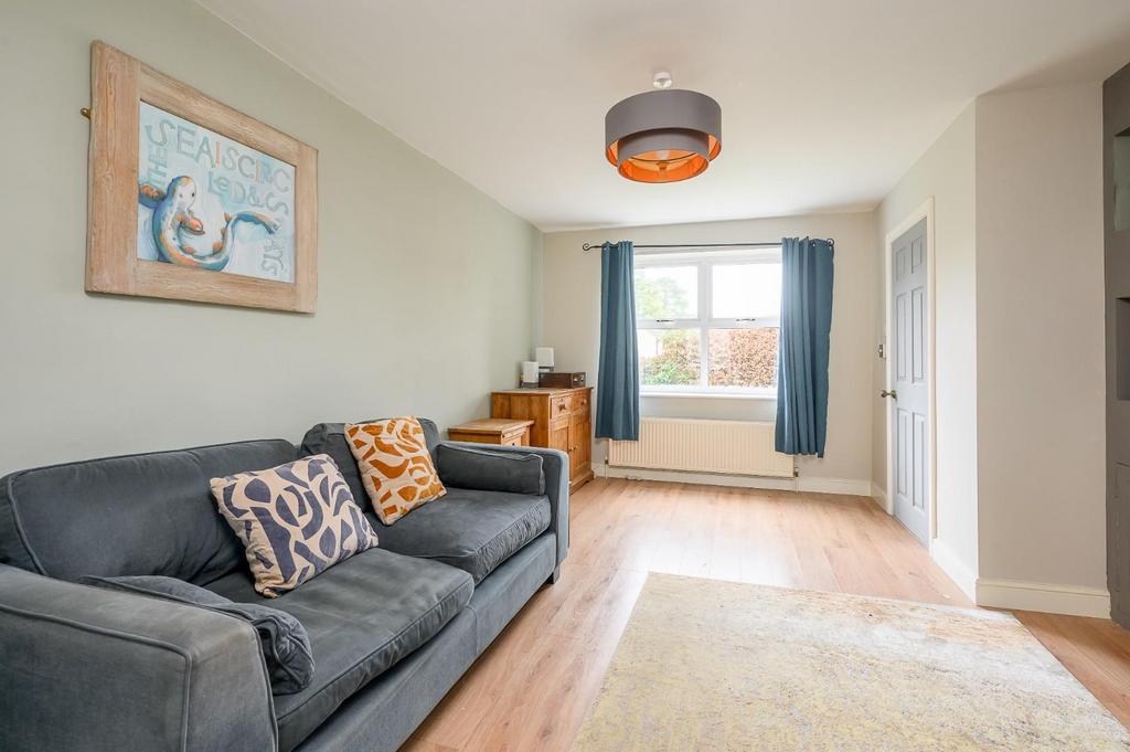 9 collingwood gardens-2.jpg