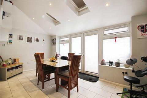 4 bedroom semi-detached house for sale, Aldworth Close, Reading RG30