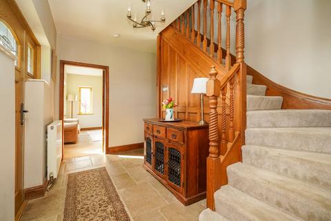 4 bedroom detached house for sale, High Street, Chesterfield S41