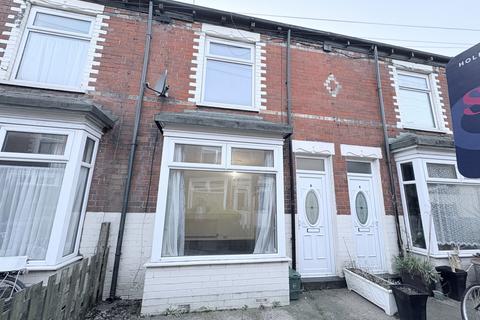 2 bedroom terraced house to rent, Mulgrave Street, Hull HU8