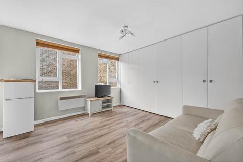 Studio to rent, Wilton Road, Pimlico, SW1V