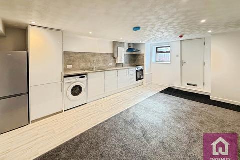 2 bedroom flat to rent, Belgrave Crescent, Eccles, Manchester, Greater Manchester, M30
