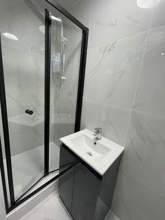Studio to rent, The Avenue, Hornchurch RM12