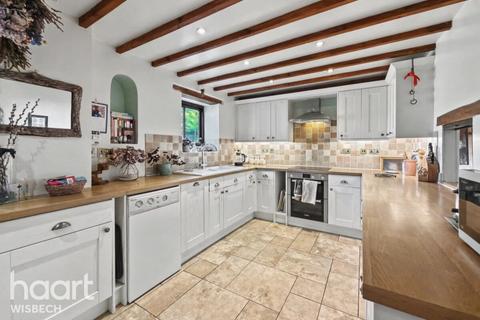 4 bedroom detached house for sale, Hannath Road, Tydd Gote