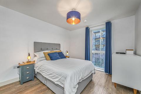 2 bedroom flat for sale, Milles Square London, Brixton, London, SW9