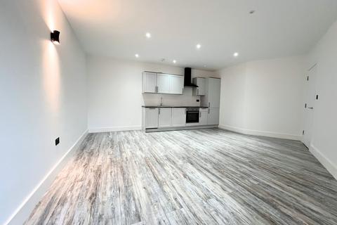 2 bedroom flat to rent, Clarence Street, Swindon SN1