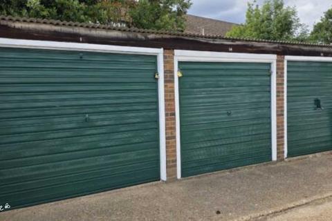 undefined, Chiltern Drive, Surbiton KT5