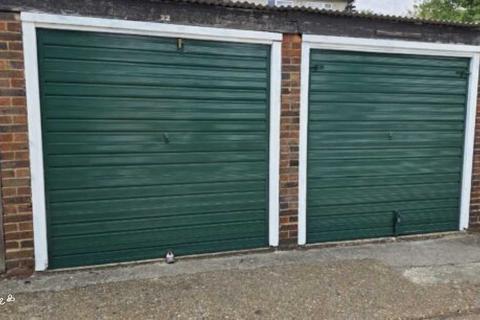 undefined, Chiltern Drive, Surbiton KT5