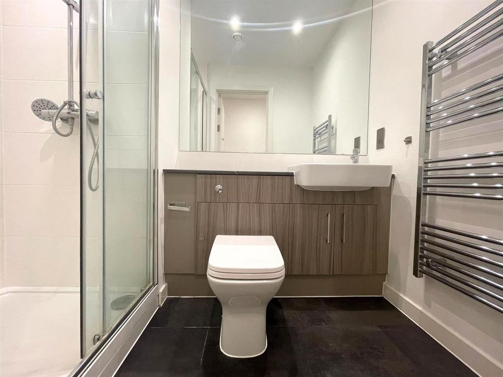 Shower Room.jpg
