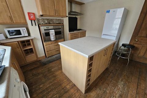 4 bedroom house to rent, Bennett Road, Leeds LS6