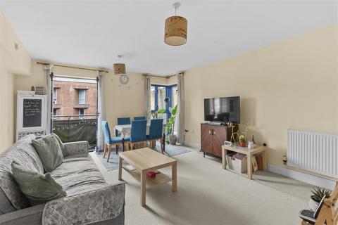 3 bedroom terraced house for sale, Dovecot Road, High Wycombe HP13