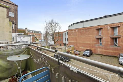 3 bedroom terraced house for sale, Dovecot Road, High Wycombe HP13
