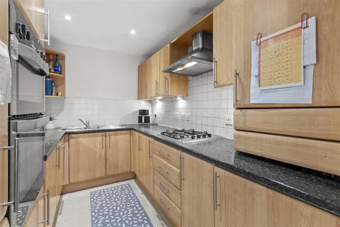 3 bedroom terraced house for sale, Dovecot Road, High Wycombe HP13