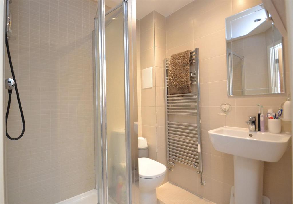 Ensuite.JPG