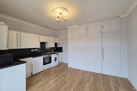 1 bedroom flat for sale, Kensington Gardens, Ilford, IG1