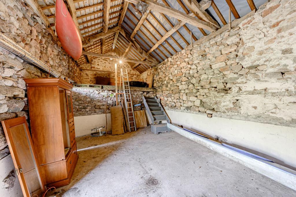 Outbuilding