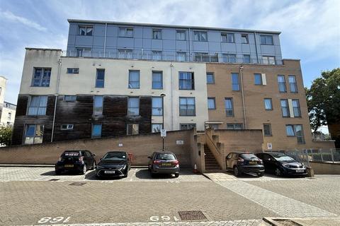 Cameron Crescent, Edgware