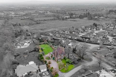 4 bedroom semi-detached house for sale, Woodfarm Road, Malvern, WR14