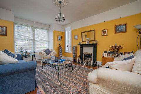 4 bedroom semi-detached house for sale, Woodfarm Road, Malvern, WR14